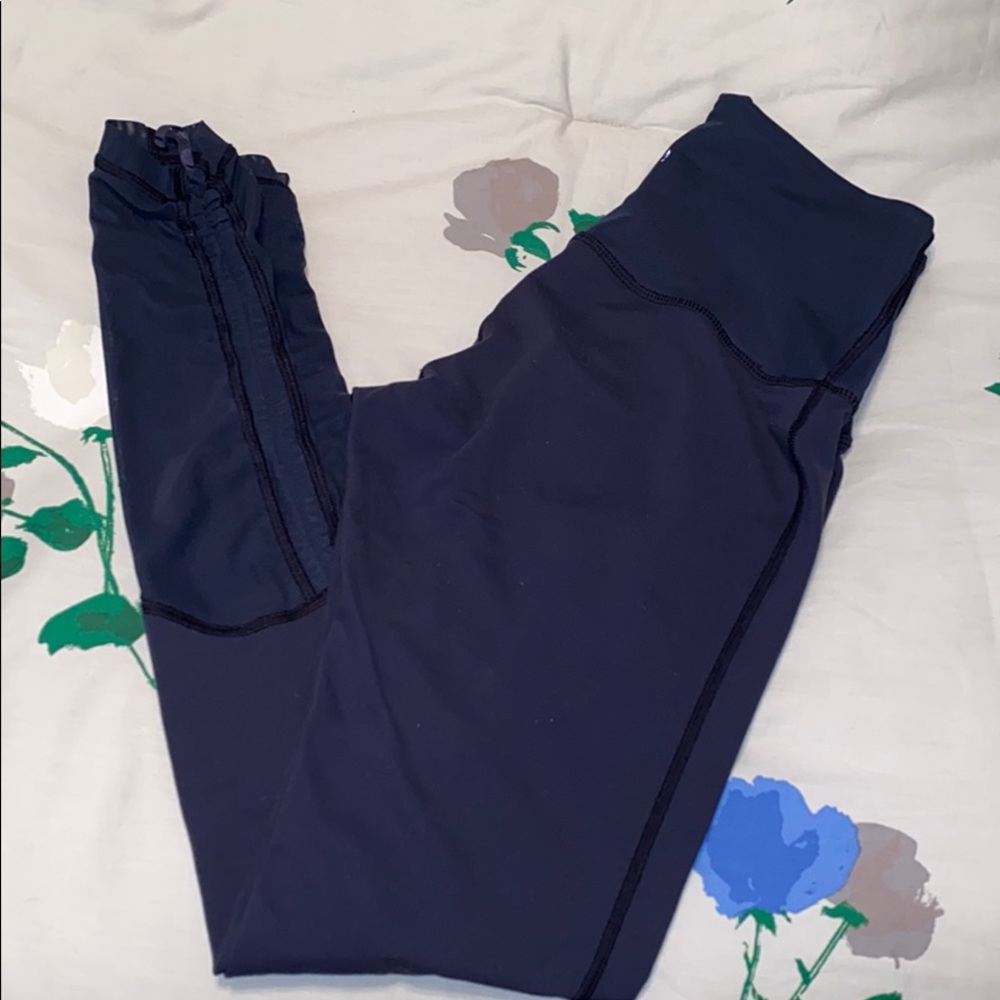Navy blue Lululemon leggings